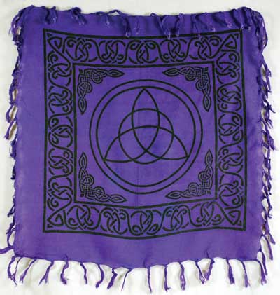 Triquetra altar cloth